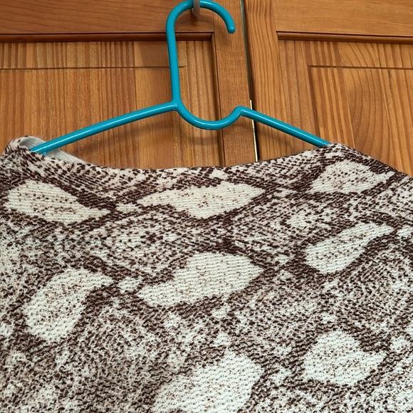 Shawl - Picture 2 of 4